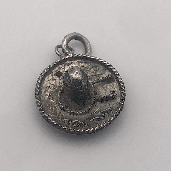 VTG Sterling Mexican Sombrero Hat Charm / Pendant - Picture 1 of 4